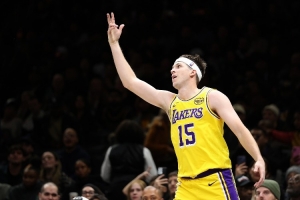 落選秀逆襲！薪資專家：里夫斯下賽季薪資將排NBA后衛(wèi)第16位！
