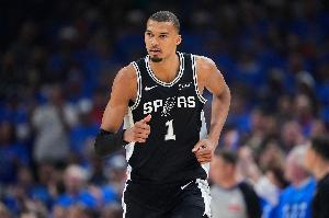 A·史密斯：文班亞馬在法國(guó)就是喬丹 他是NBA門面&票房保證