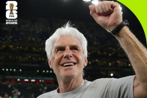 74歲75天！南非主帥雨果·布魯斯成世界杯歷史贏球最年長主教練-3w