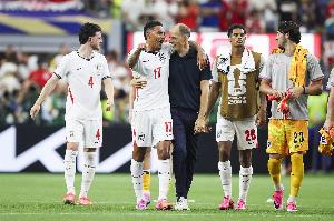 鏡報(bào)談?dòng)⒏裉m爭(zhēng)頭名形勢(shì)：輸球鐵定無緣，取勝也得比拼凈勝球