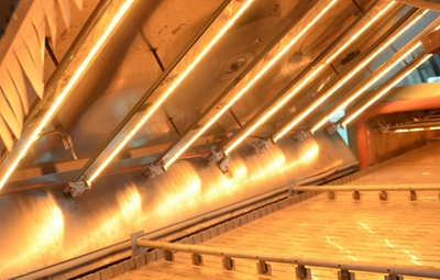 紅外加熱用什么控制溫度:固態(tài)繼電器、機(jī)械式繼電器或功率控制器?